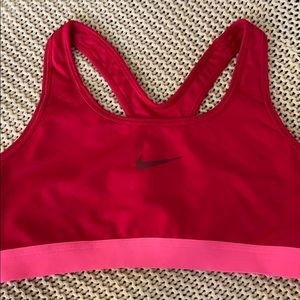 hot pink nike sports bra